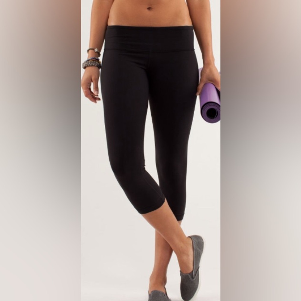 Lululemon Wunder Under Crop
Black/SIZE-2/Material: Full-On® Luxtreme - Picture 6 of 6